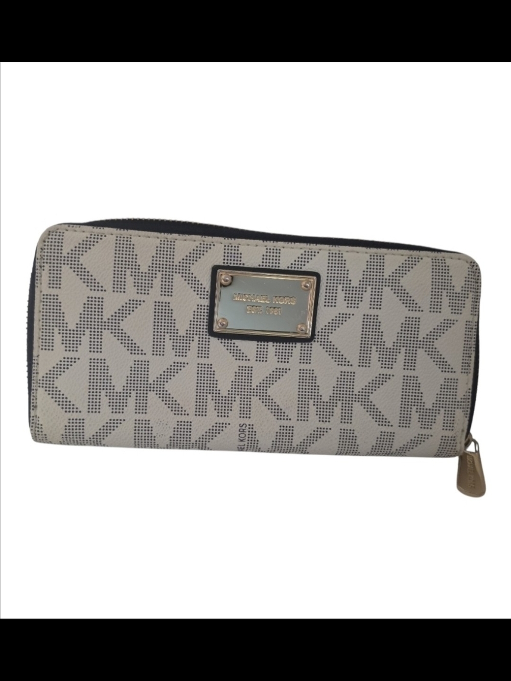 Michael Kors Womens Large Signature Zip Around Wrislet Wallet in Vanilla